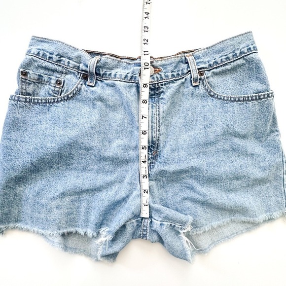 Vintage Levi's Cut Off‎ Shorts Light wash - Waist 30" - Picture 4 of 6